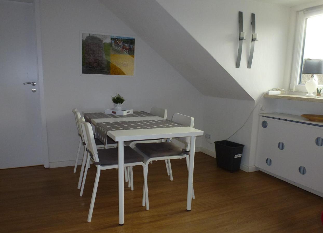 Ferienwohnung Am Runenstein 7 Busdorf Esterno foto