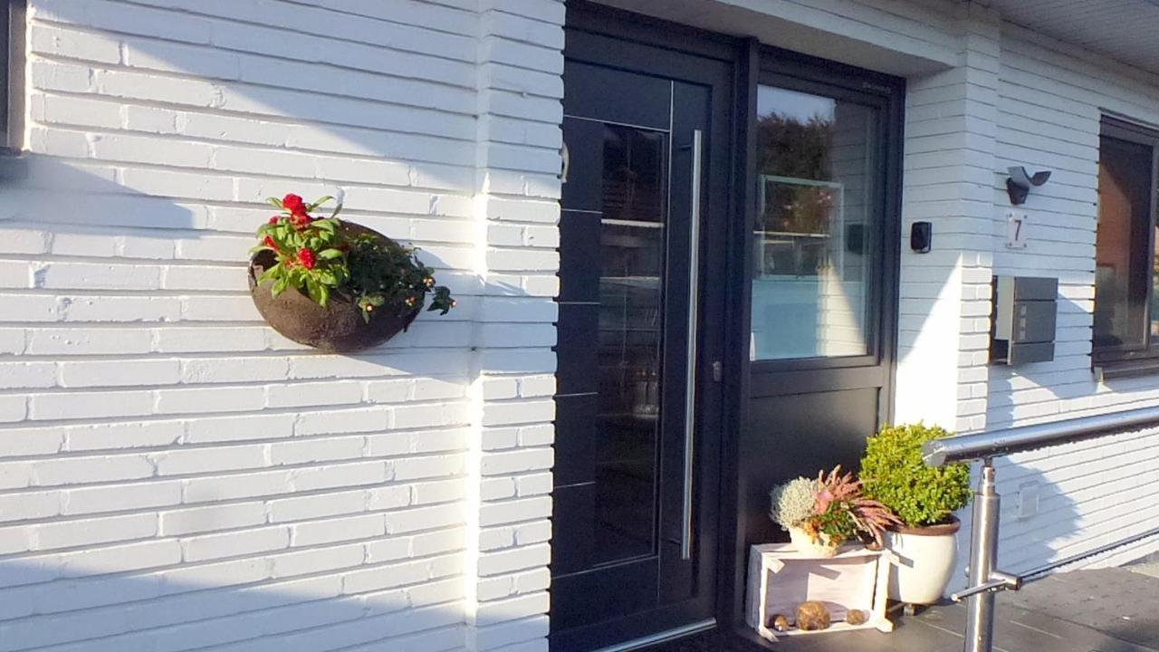 Ferienwohnung Am Runenstein 7 Busdorf Esterno foto
