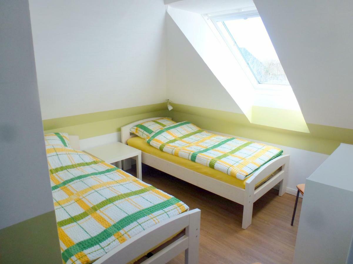 Ferienwohnung Am Runenstein 7 Busdorf Esterno foto